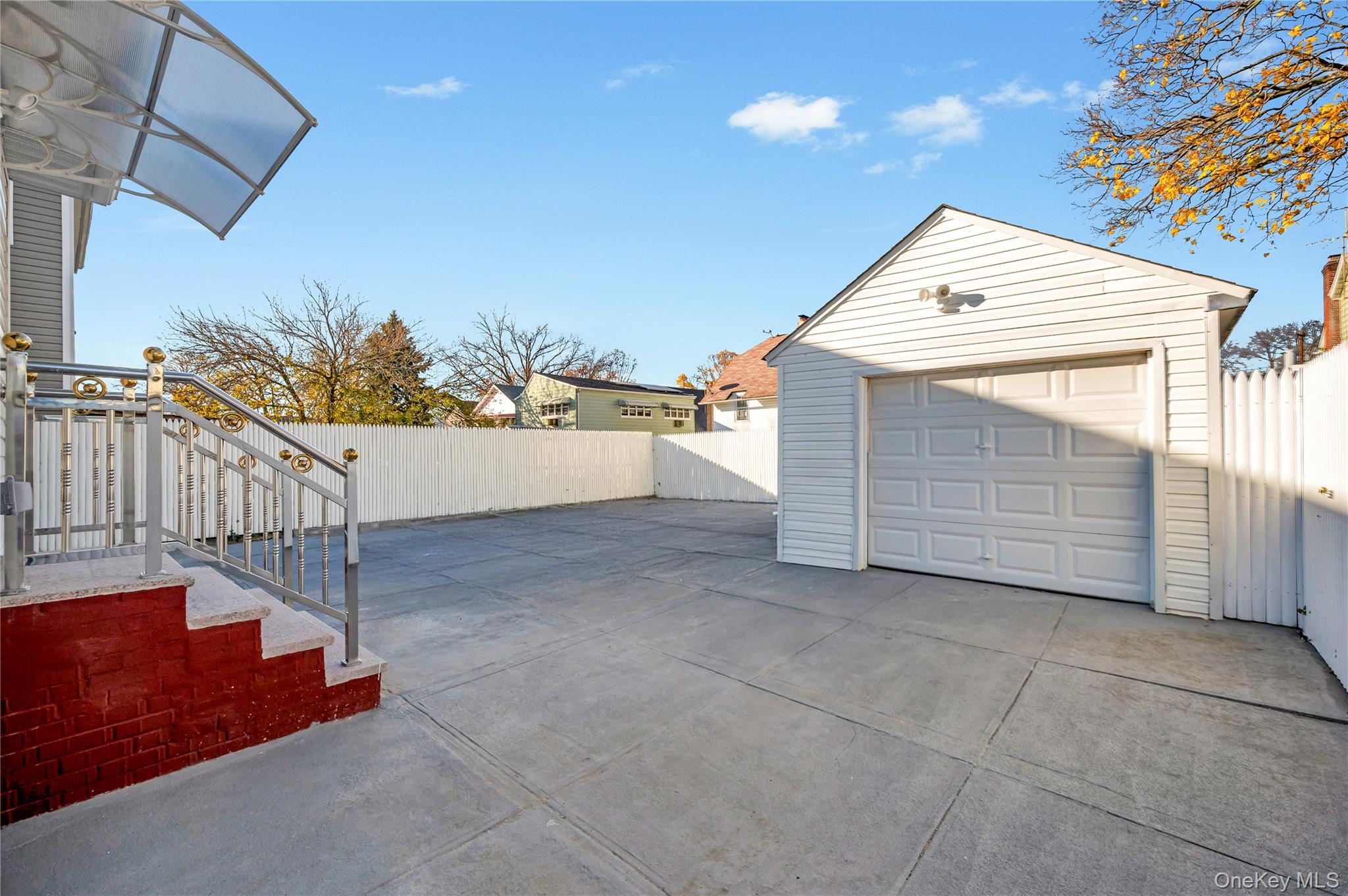 192-23 116th Road, Saint Albans, NY 11412