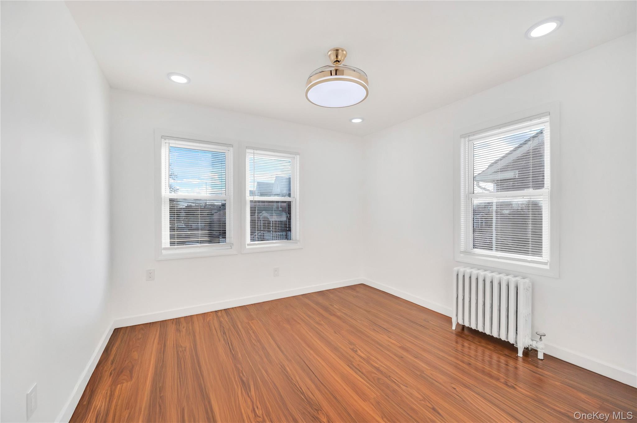 192-23 116th Road, Saint Albans, NY 11412