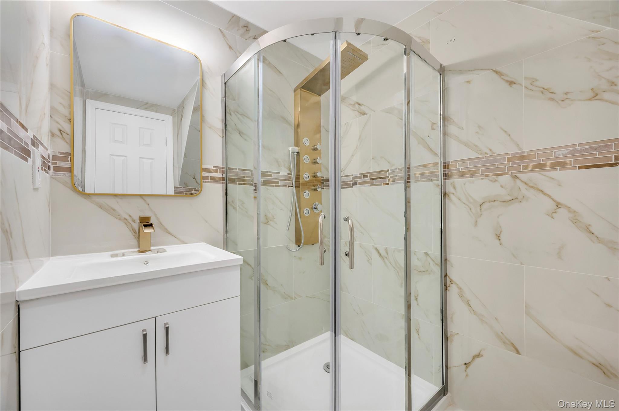 192-23 116th Road, Saint Albans, NY 11412