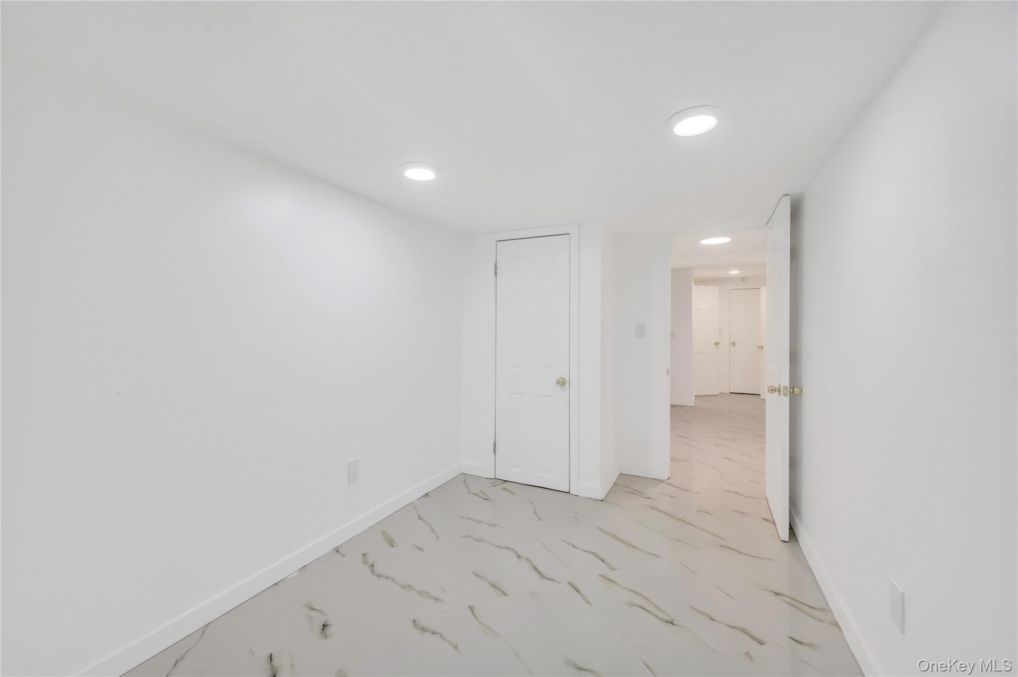 192-23 116th Road, Saint Albans, NY 11412