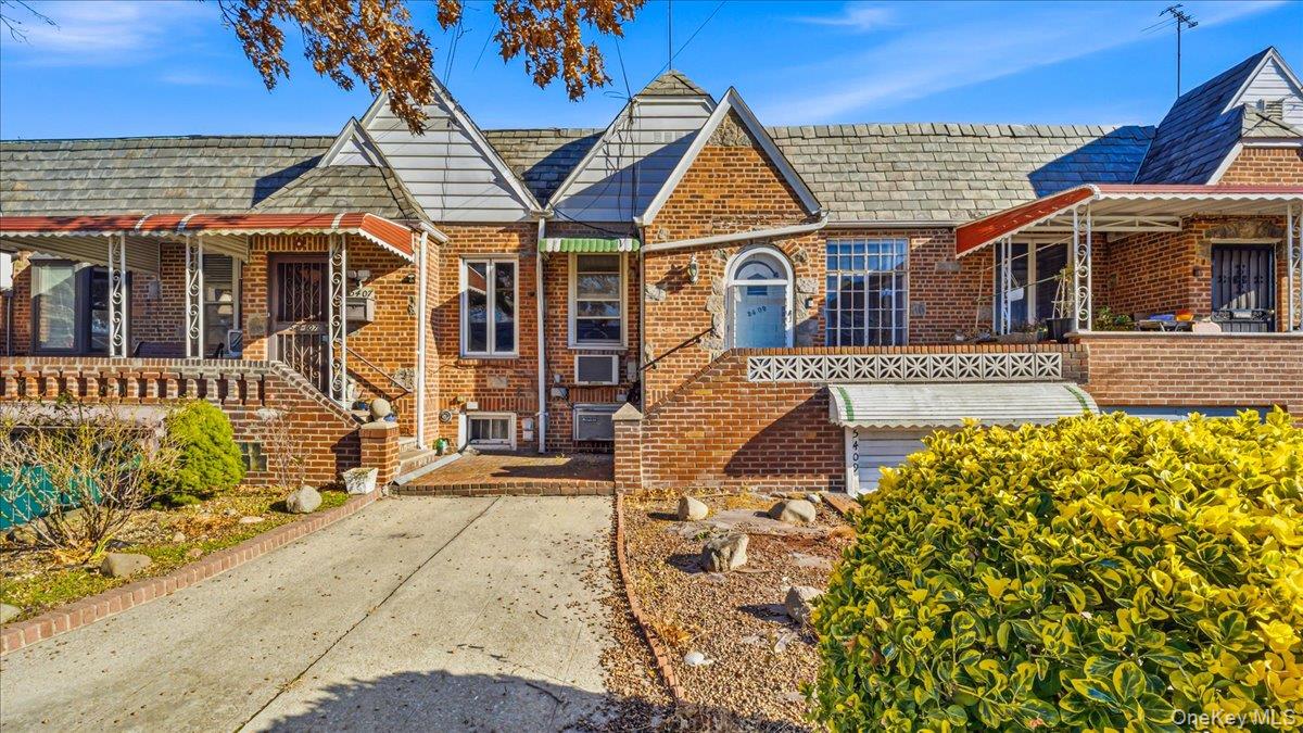 54-09 80th Street, Elmhurst, NY 11373