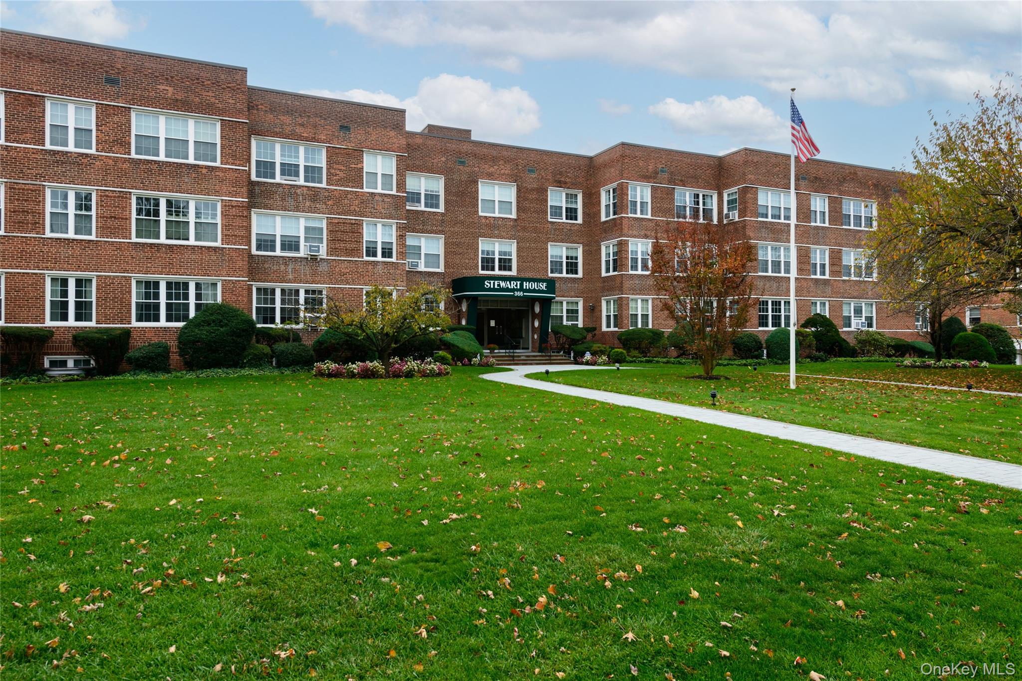 366 Stewart Avenue # B1, Garden City, NY 11530