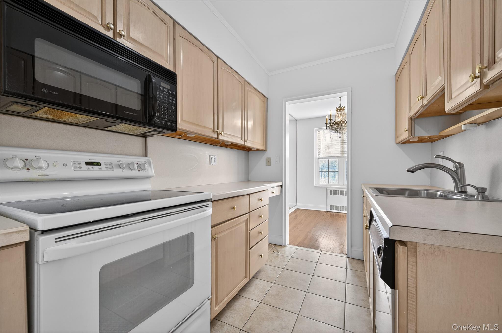 366 Stewart Avenue # B1, Garden City, NY 11530