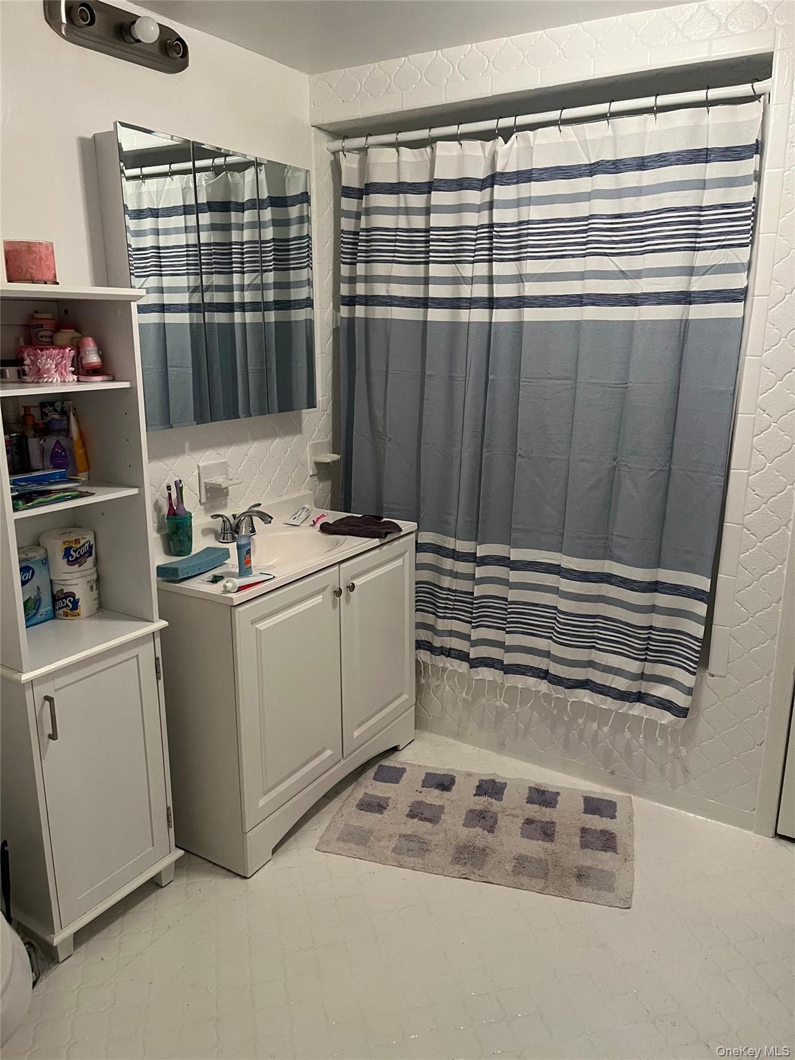 849 E 221st Street, Bronx, NY 10467