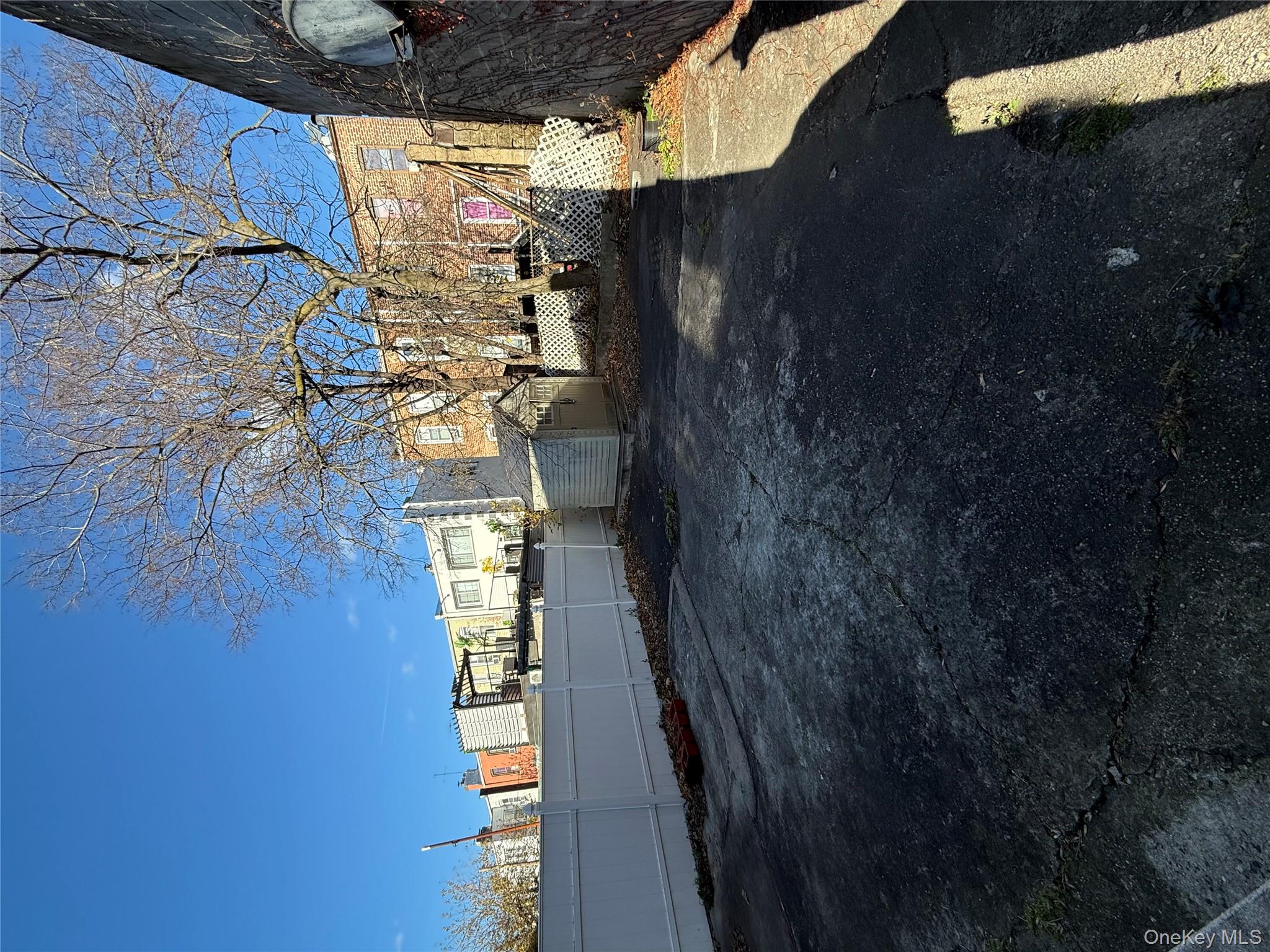 849 E 221st Street, Bronx, NY 10467