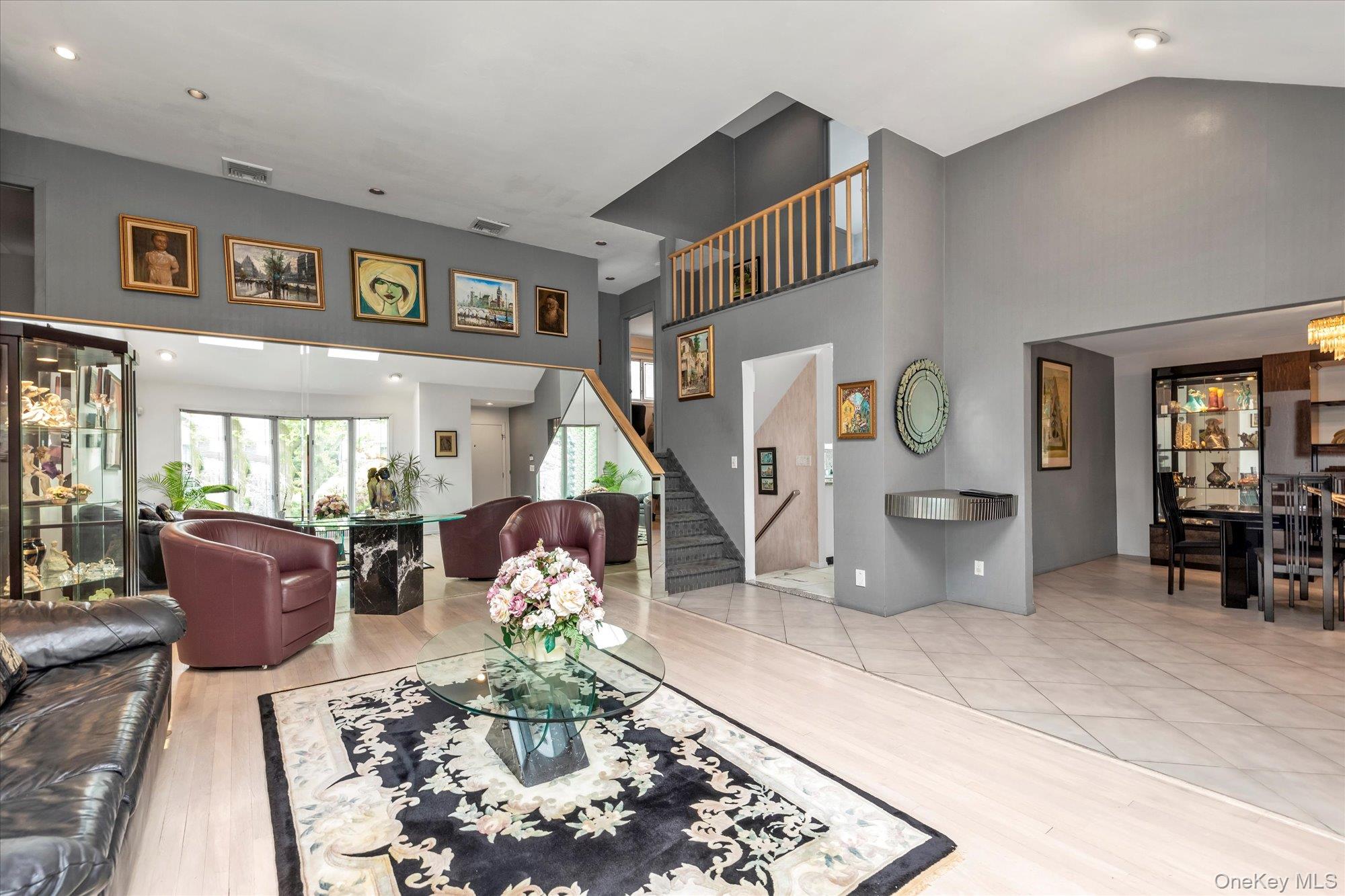 895 Cherry Lane, North Woodmere, NY 11581