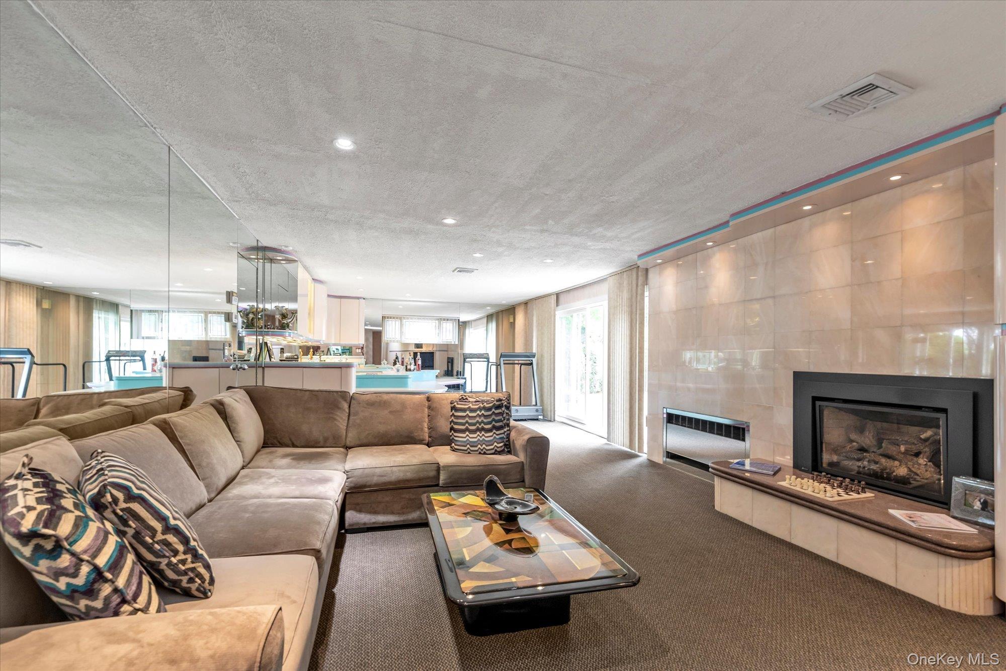 895 Cherry Lane, North Woodmere, NY 11581