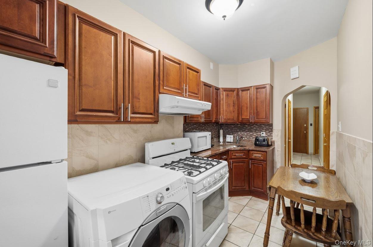 2015 Menahan Street, Ridgewood, NY 11385