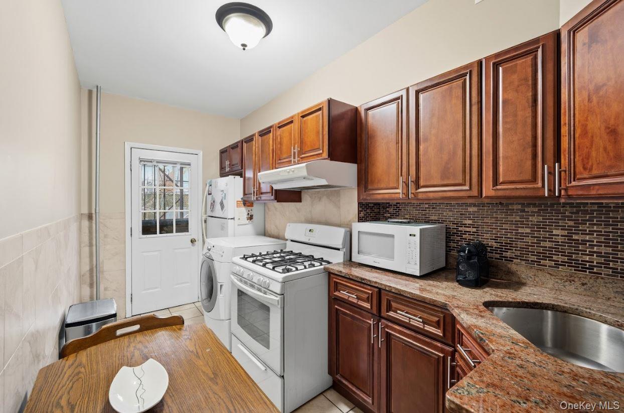 2015 Menahan Street, Ridgewood, NY 11385