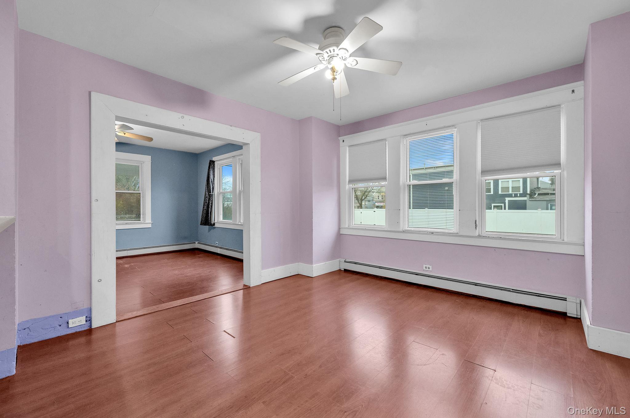 4 3rd Avenue, East Islip, NY 11730