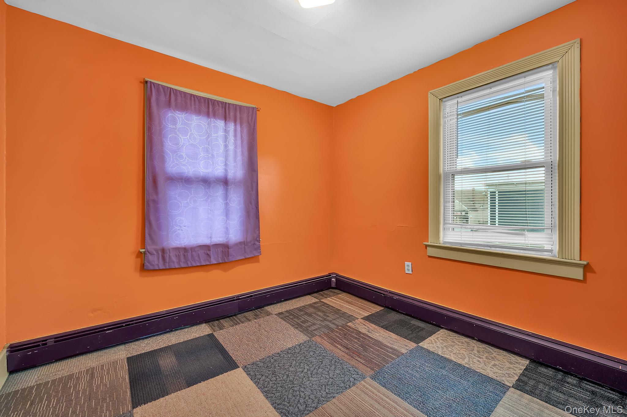 4 3rd Avenue, East Islip, NY 11730