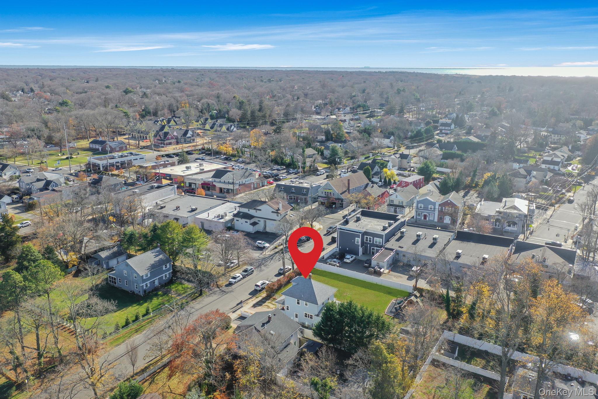 4 3rd Avenue, East Islip, NY 11730