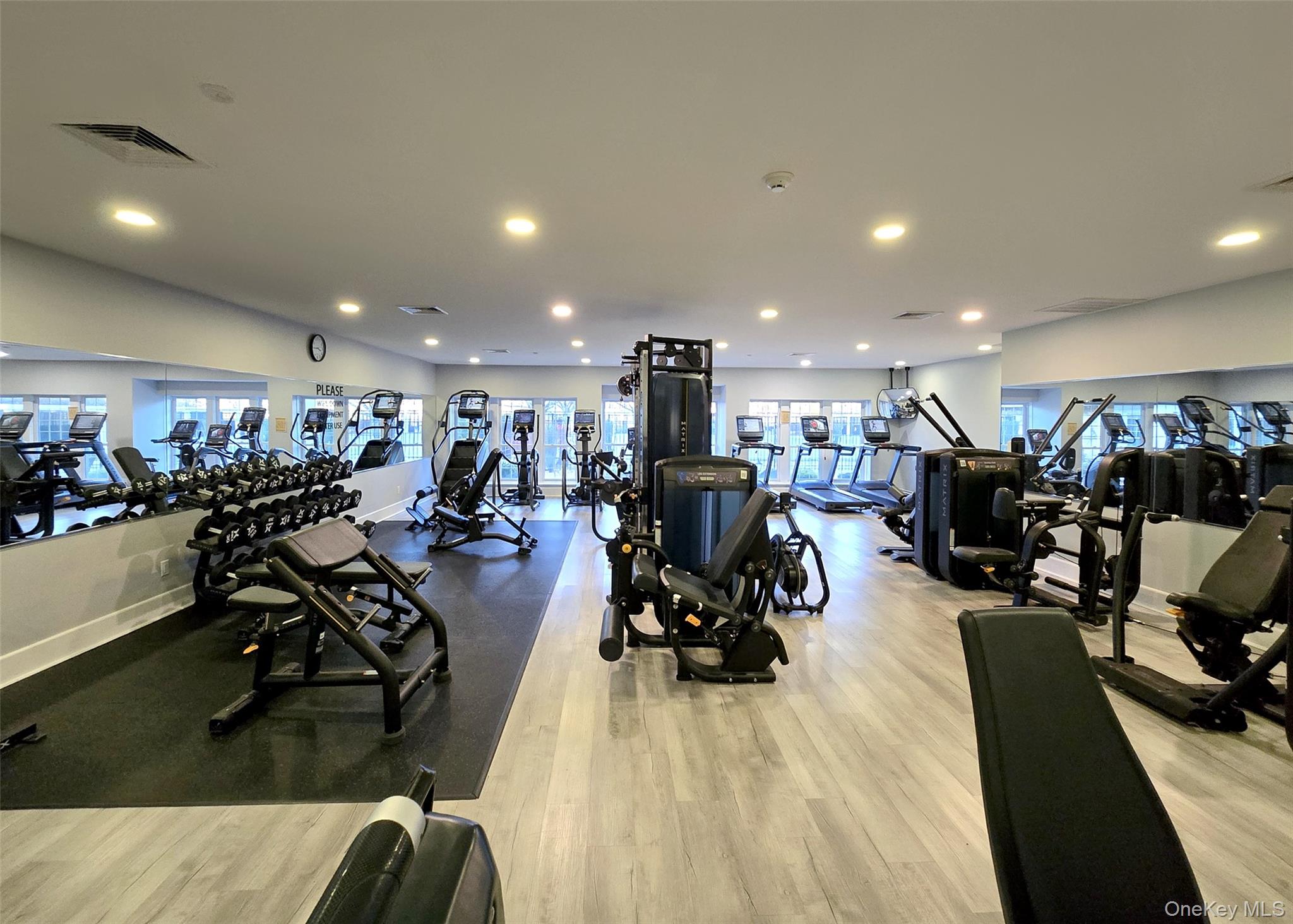 31 Hampshire Court # 31, Holbrook, NY 11741