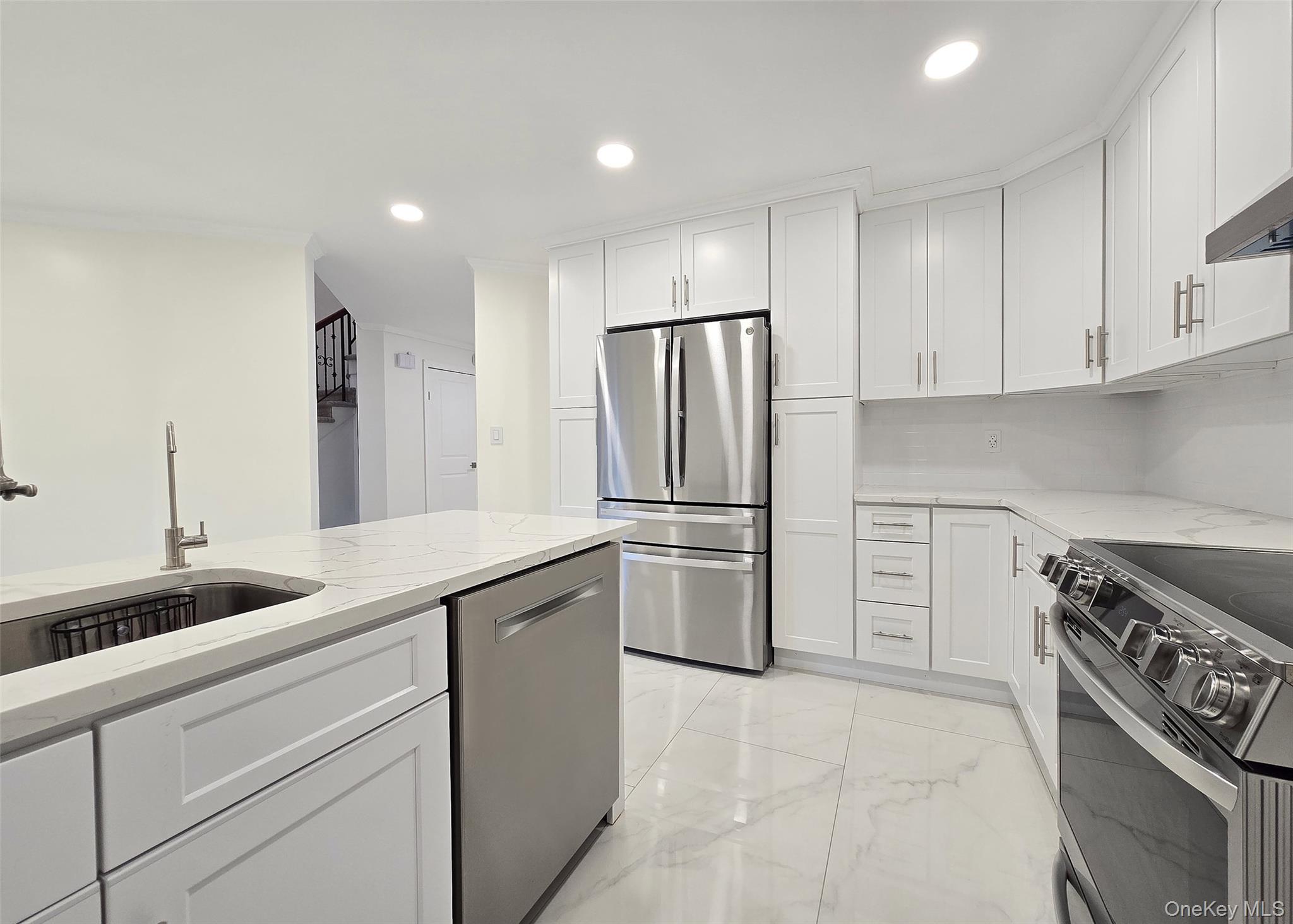 31 Hampshire Court # 31, Holbrook, NY 11741