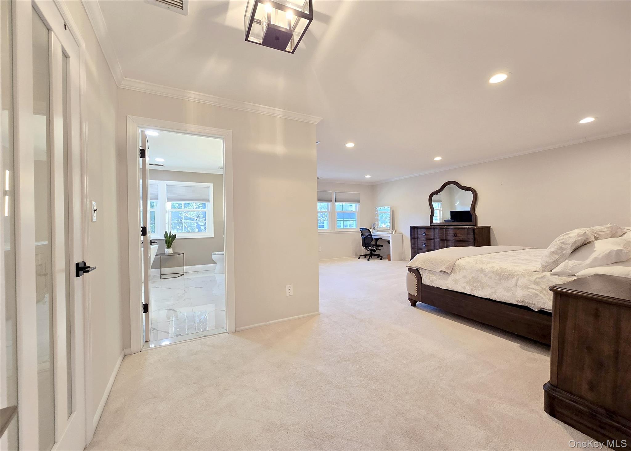 31 Hampshire Court # 31, Holbrook, NY 11741