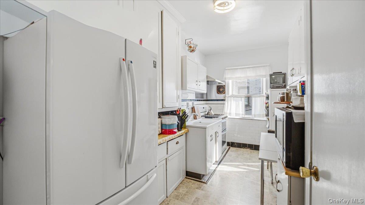 52-61 66th Street, Maspeth, NY 11378