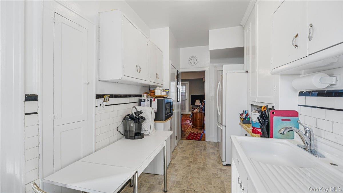 52-61 66th Street, Maspeth, NY 11378