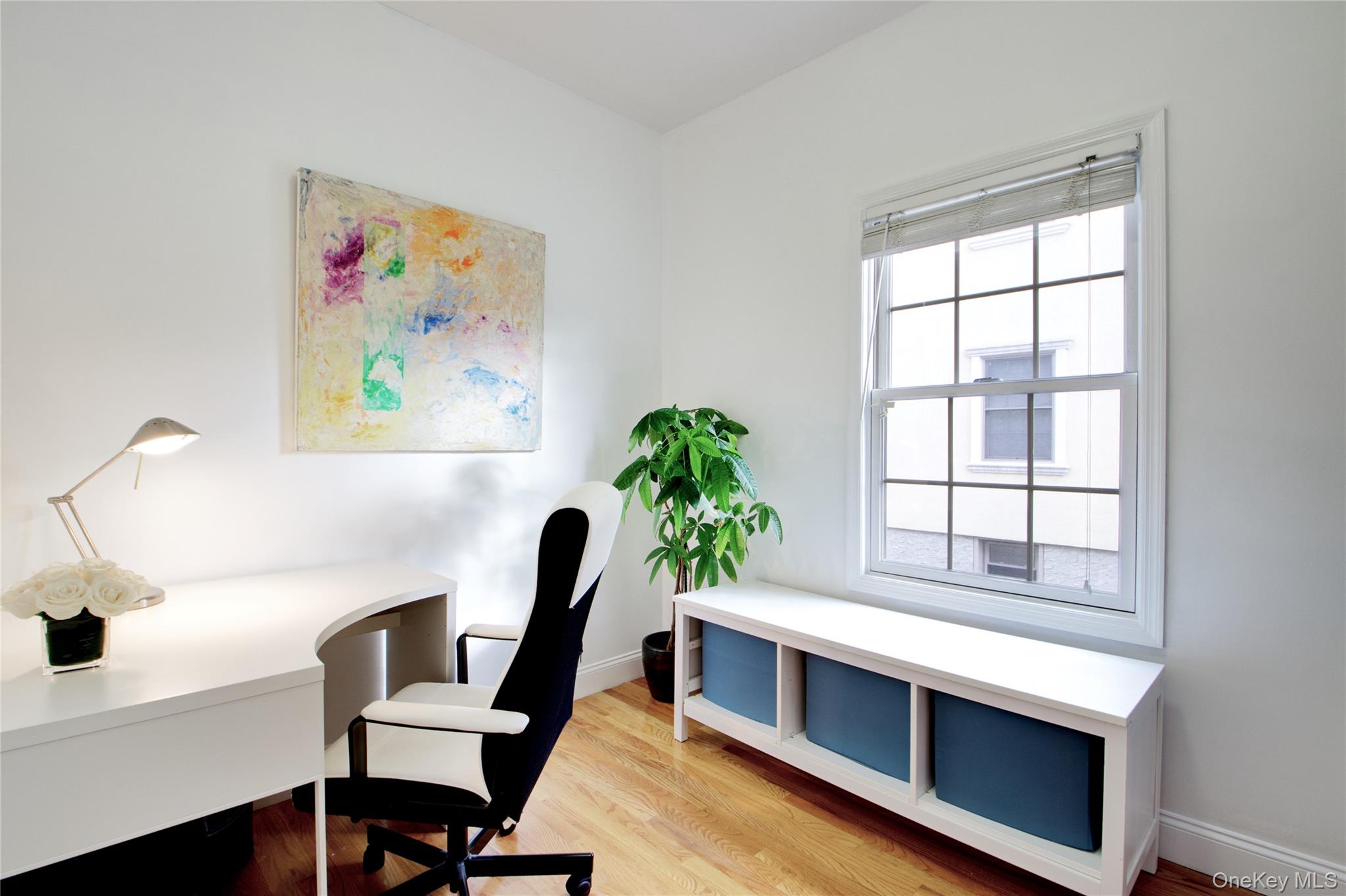 42 Mora Court, Manhasset, NY 11030