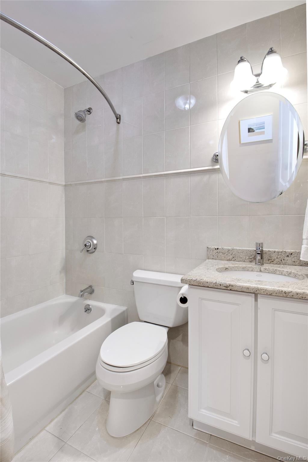 42 Mora Court, Manhasset, NY 11030