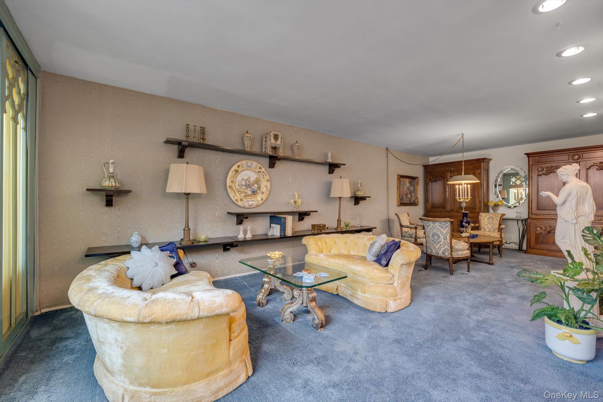 75-34 bell blvd # 1c, Bayside, NY 11364