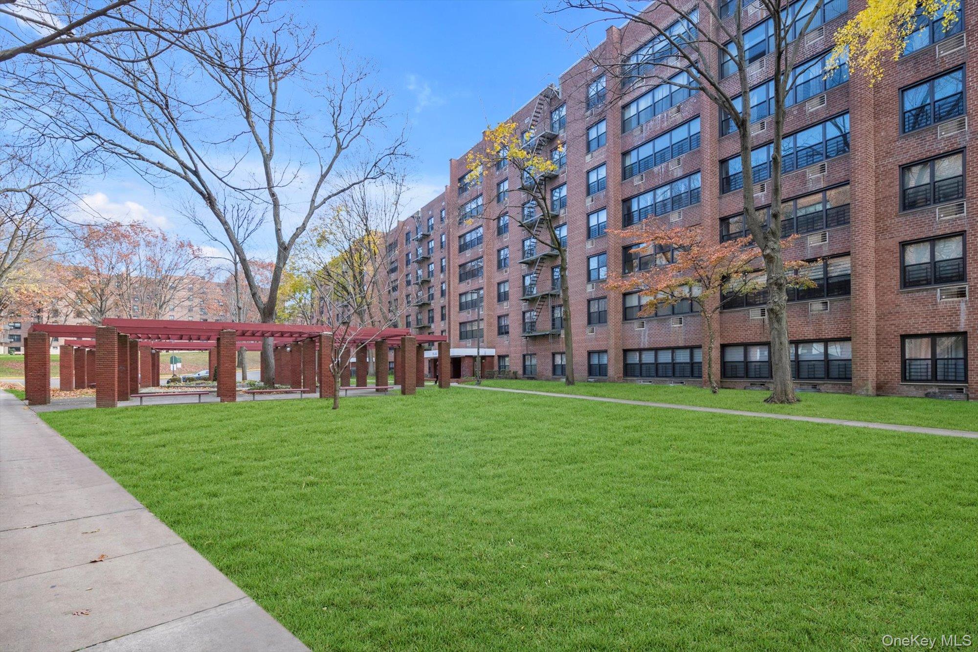 75-34 bell blvd # 1c, Bayside, NY 11364