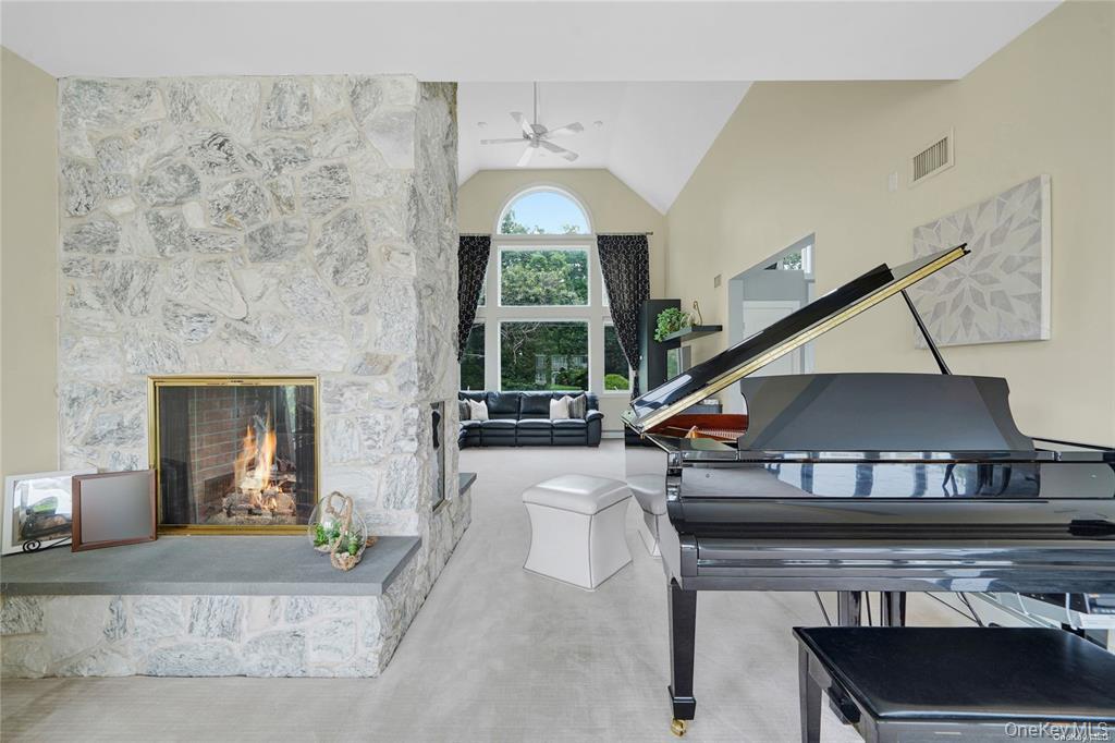 4 Mill Pond Road, Hampton Bays, NY 11946