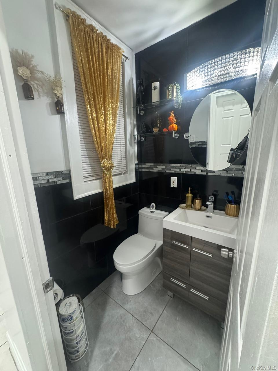 87-28 86 Street, Woodhaven, NY 11421