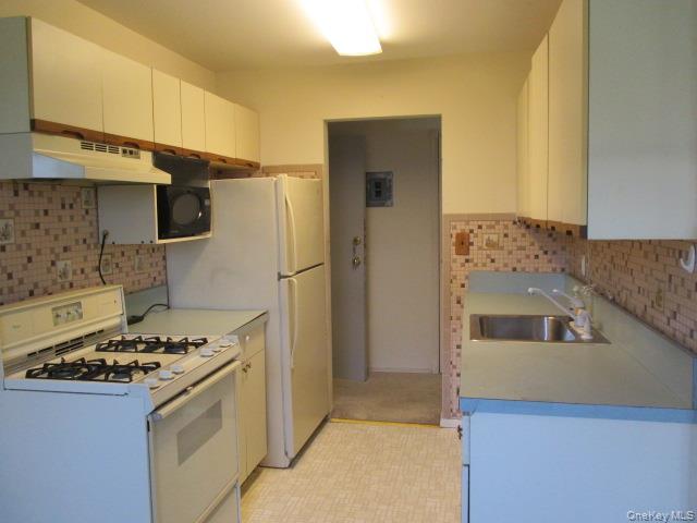 260 Waverly Avenue # 52, Patchogue, NY 11772