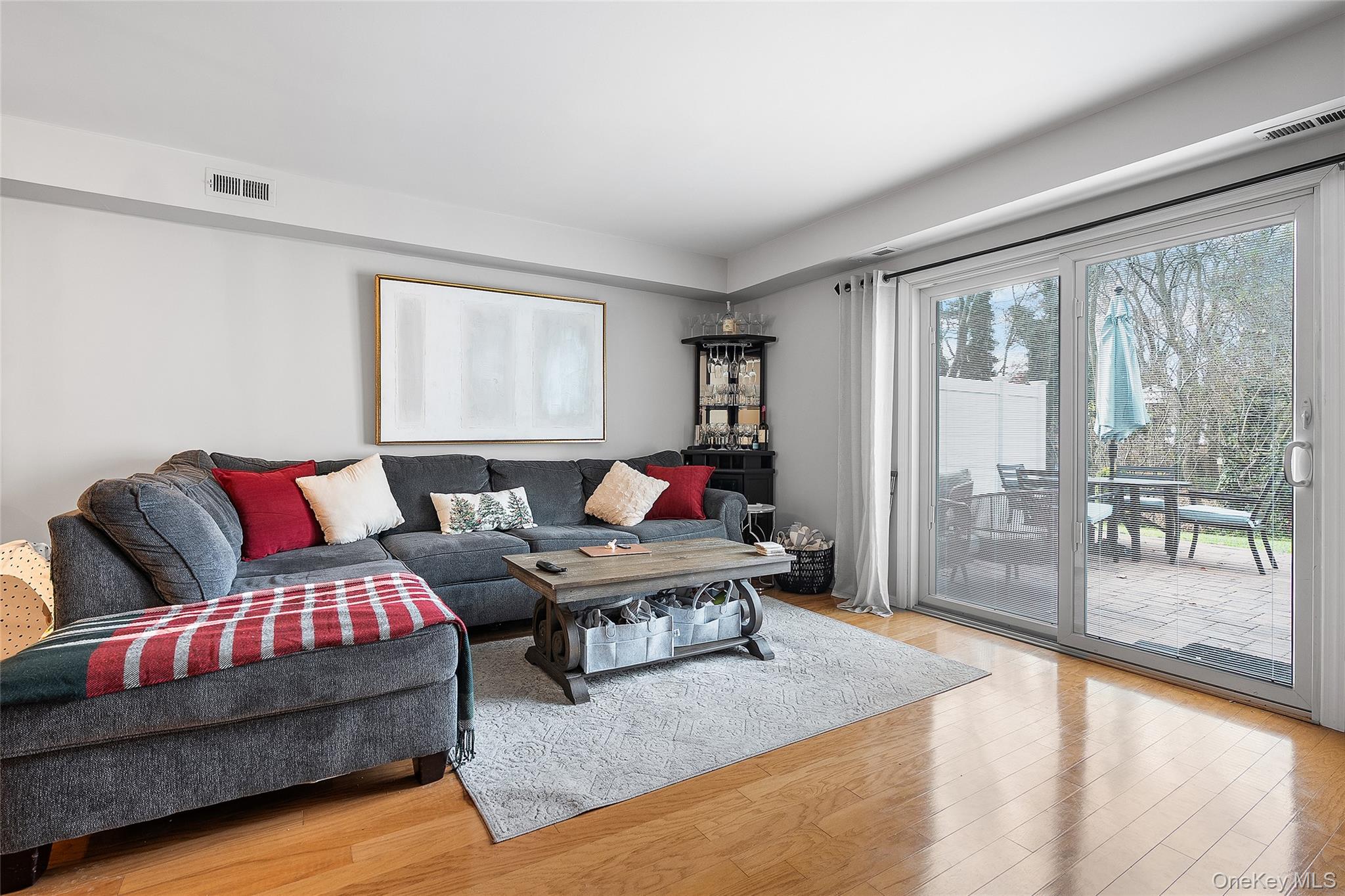 8 Sunridge Lane, Islip, NY 11751