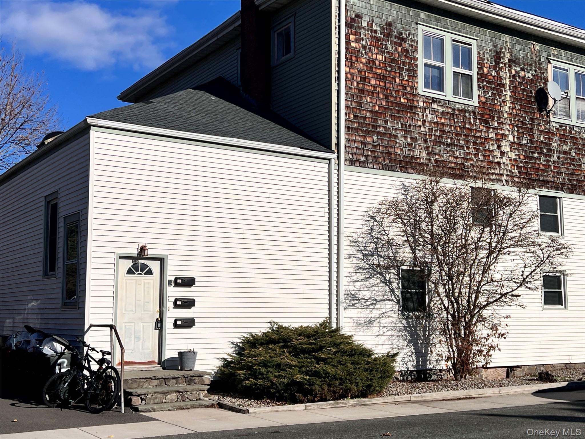 12 Bridge, Cornwall, NY 12518