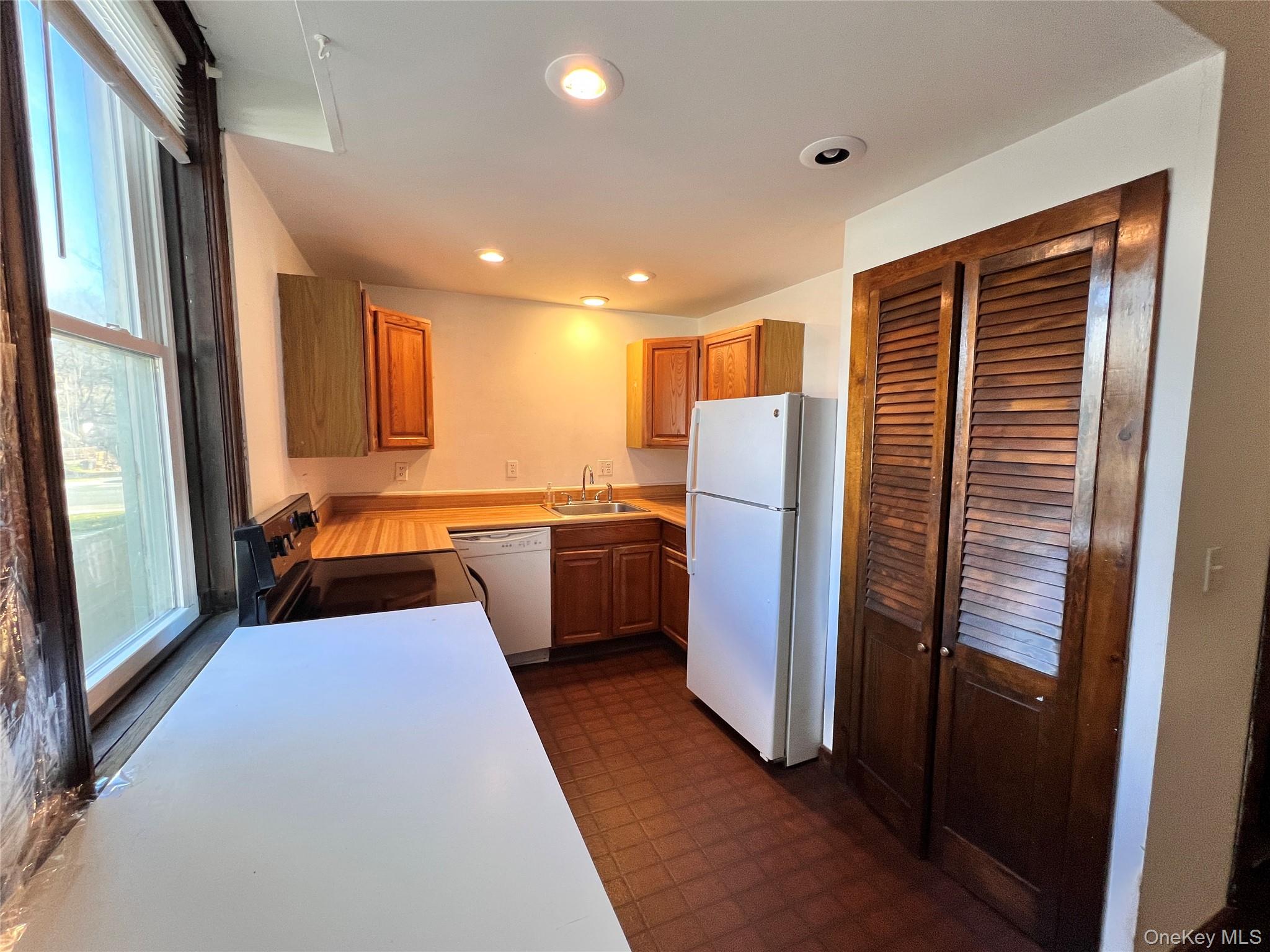 12 Bridge, Cornwall, NY 12518