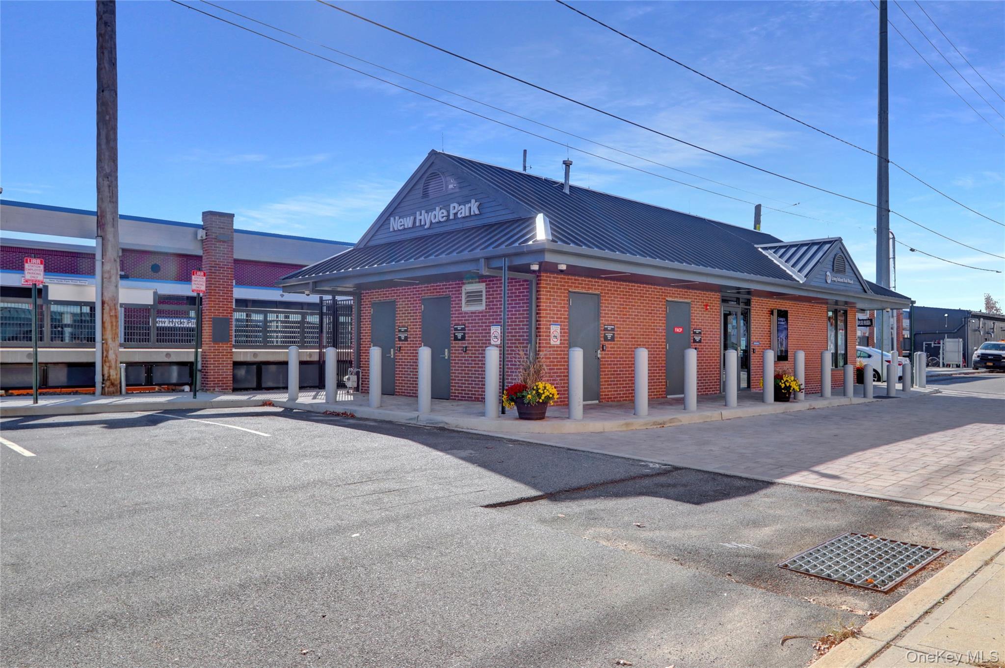 610 Jericho Turnpike, New Hyde Park, NY 11040