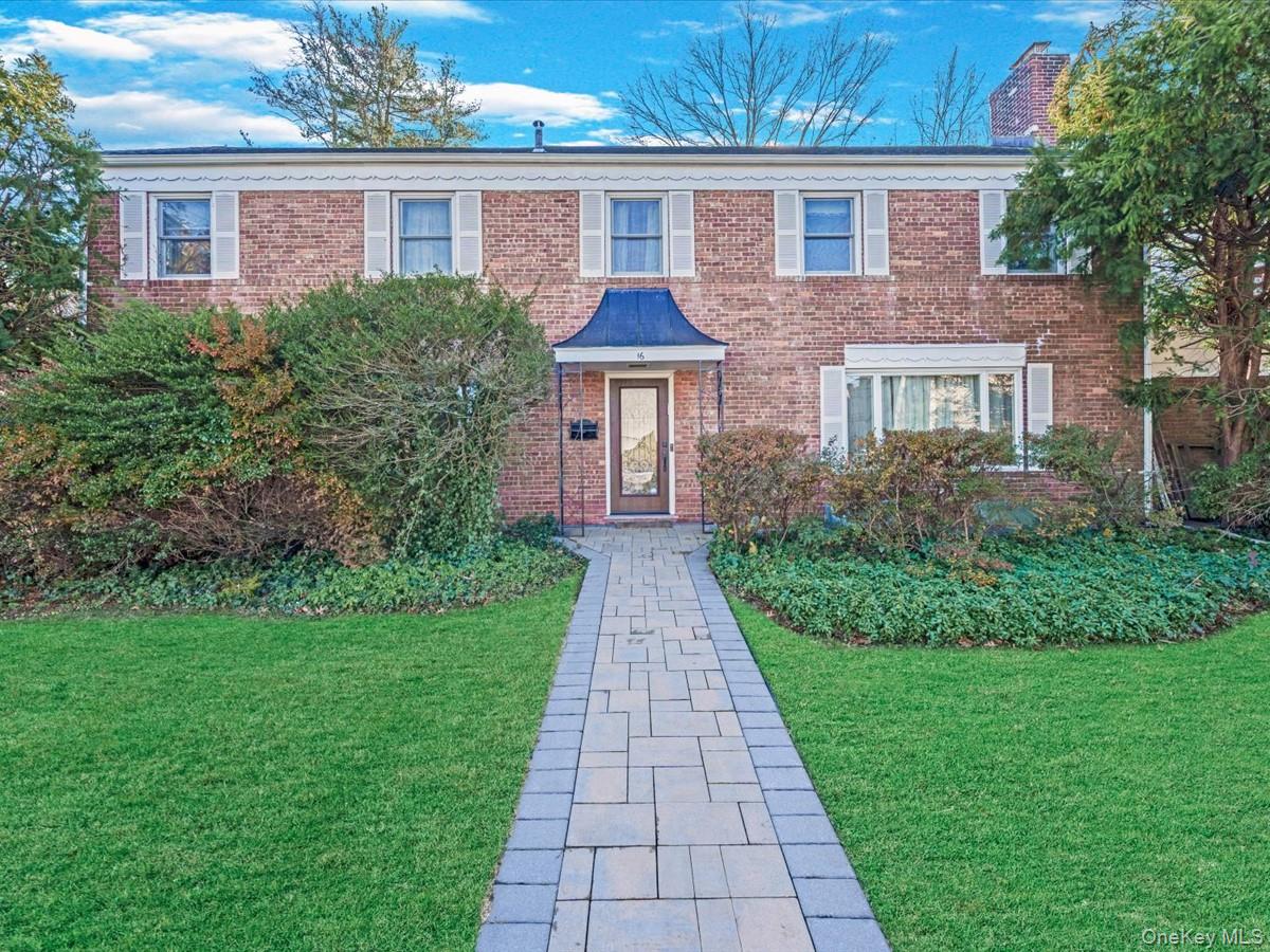 16 Wooleys Lane, Great Neck, NY 11023