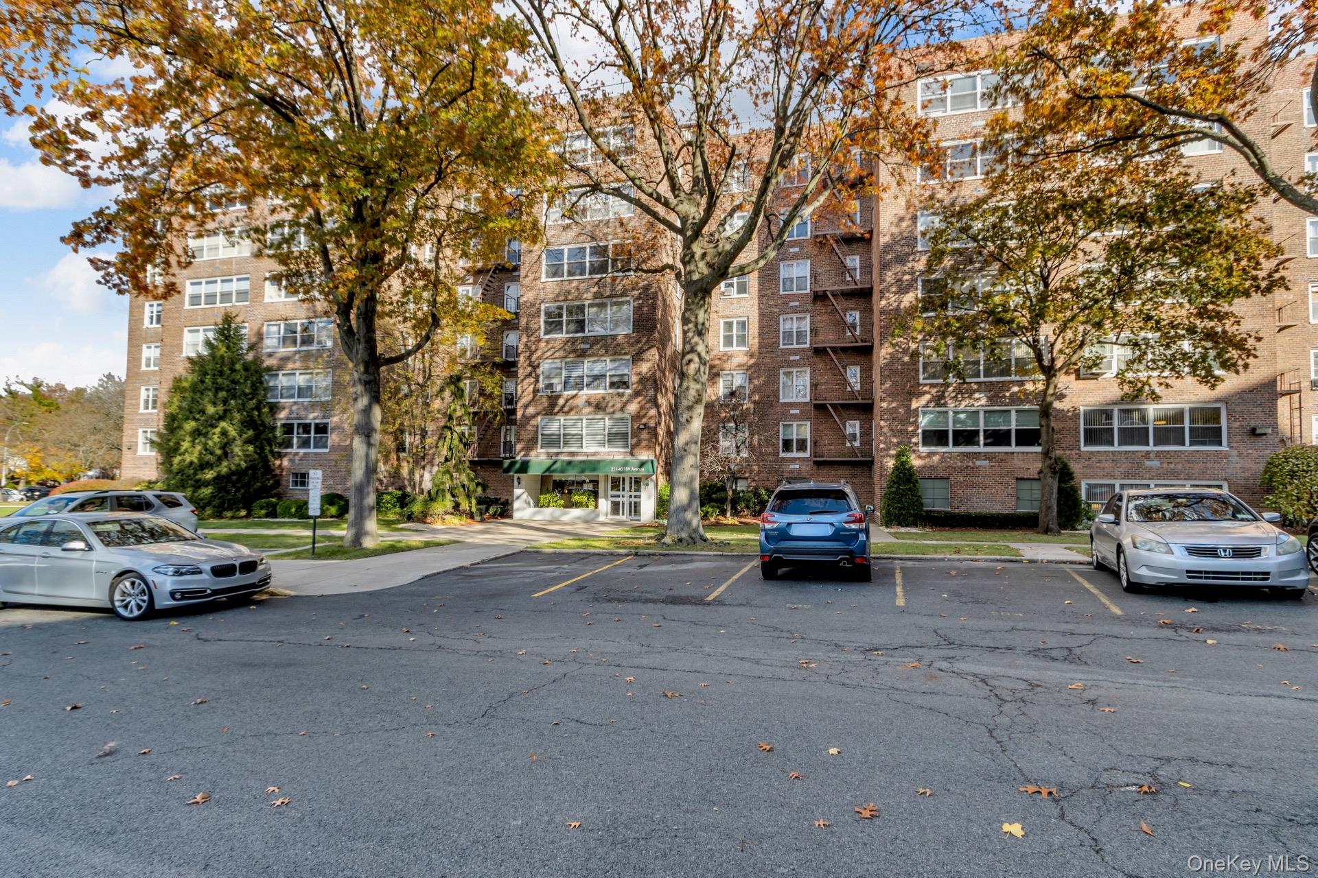 211-40 18th Avenue # 6C, Bayside, NY 11360