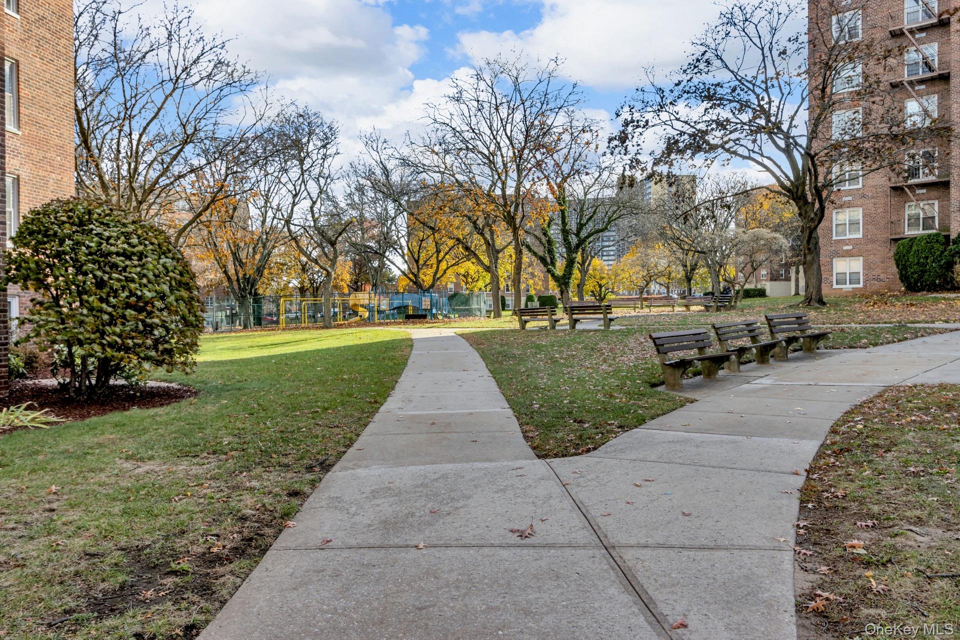 211-40 18th Avenue # 6C, Bayside, NY 11360