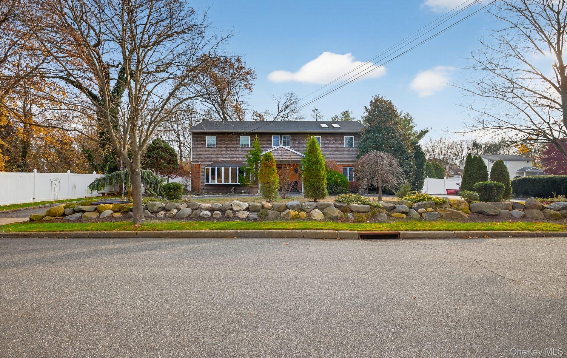 110 Florida Avenue, Commack, NY 11725