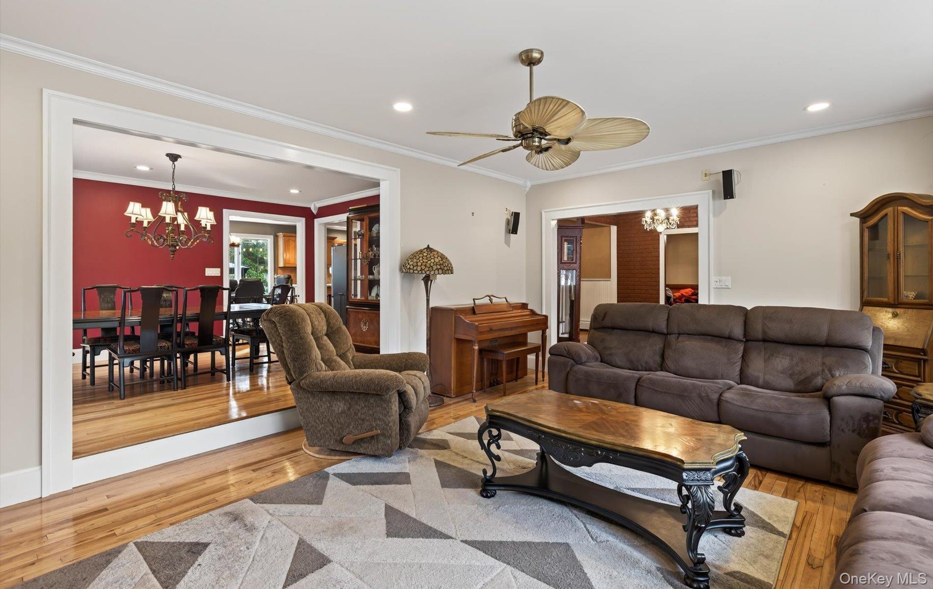 110 Florida Avenue, Commack, NY 11725