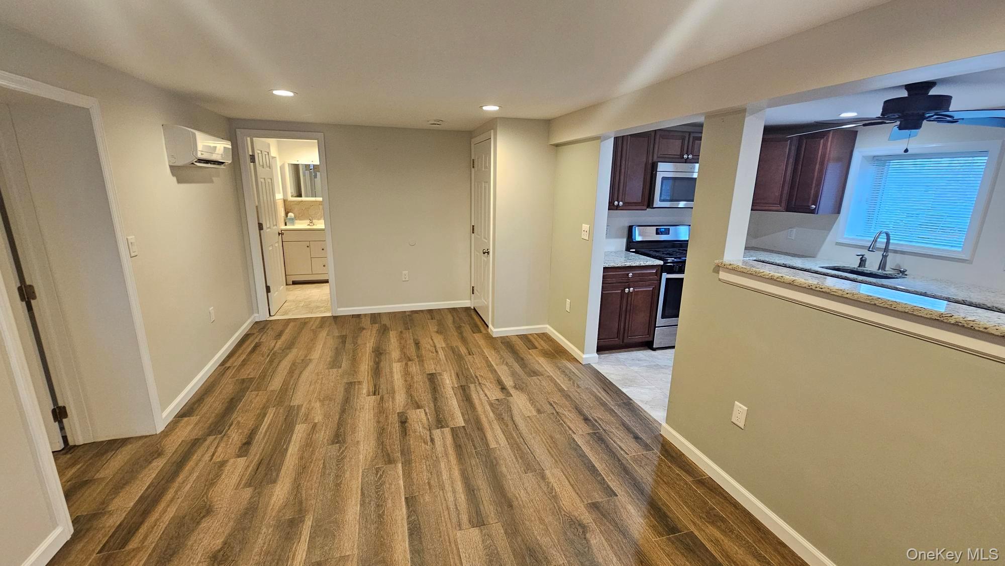 Farmingville, NY 11738