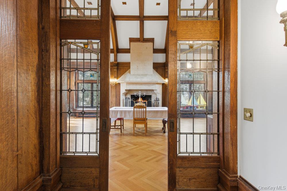 5 Cedar Lane, Glen Cove, NY 11542