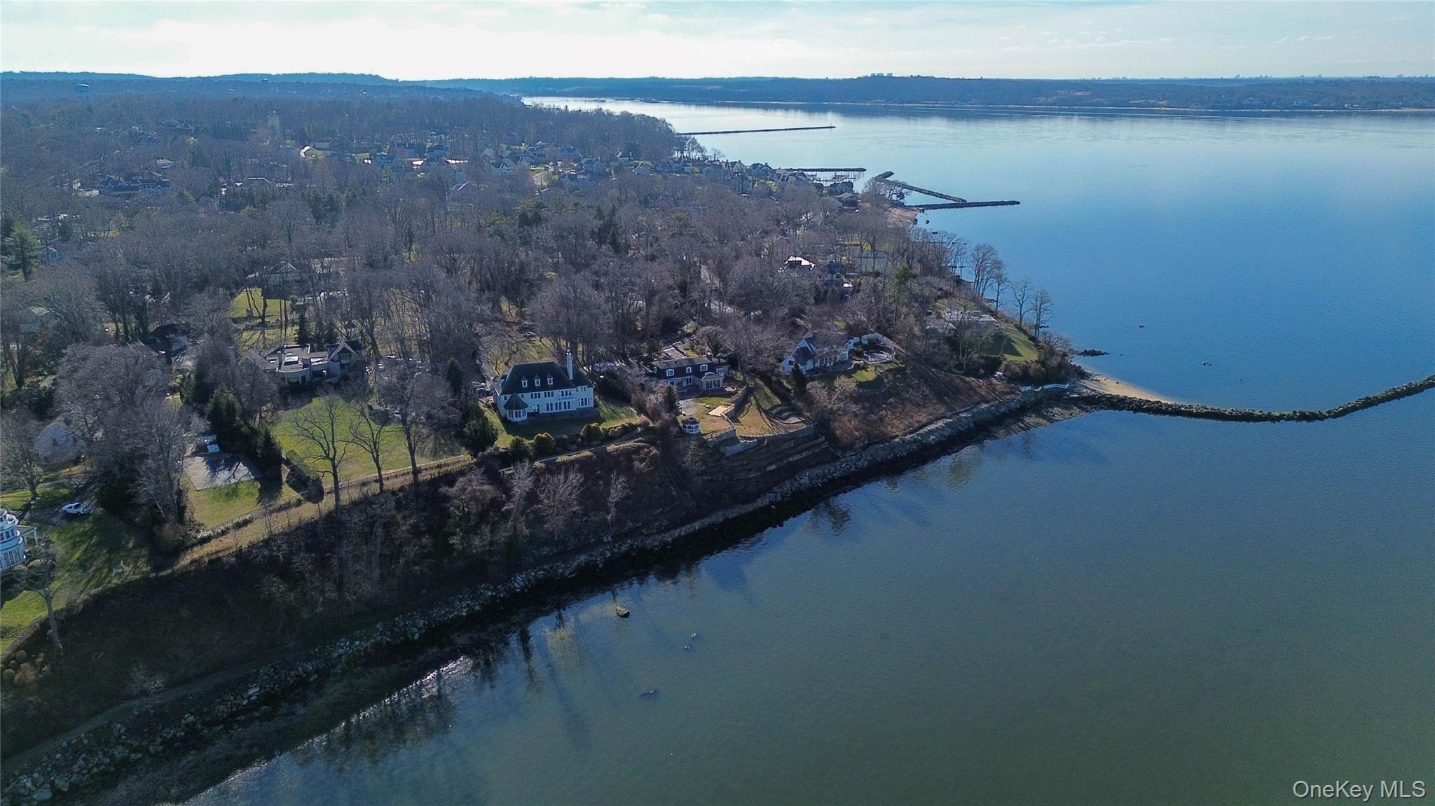 5 Cedar Lane, Glen Cove, NY 11542