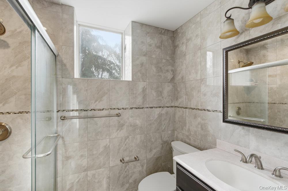 5 Cedar Lane, Glen Cove, NY 11542