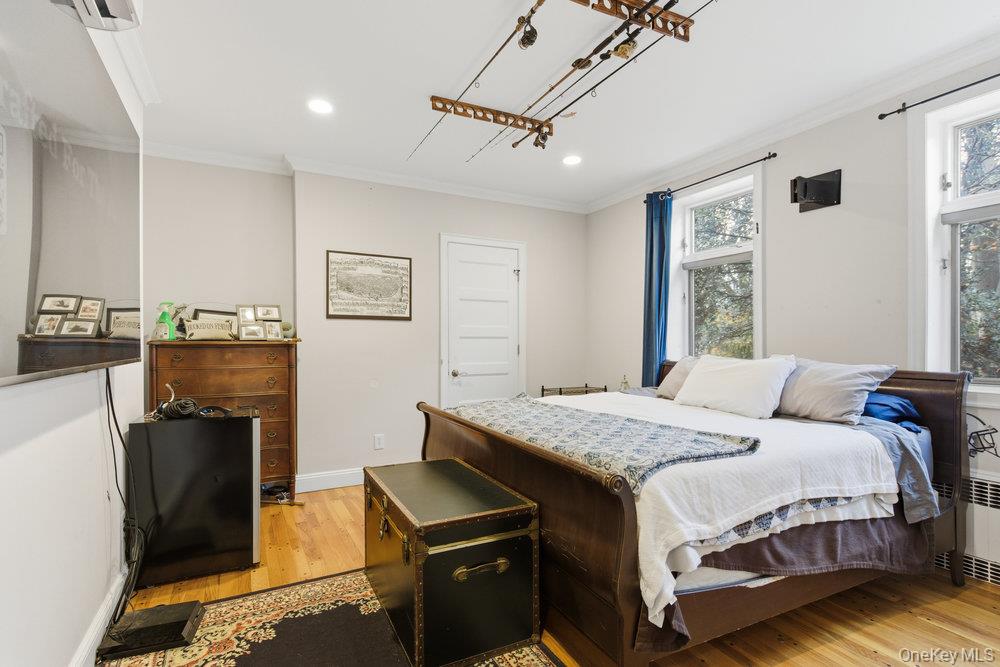 5 Cedar Lane, Glen Cove, NY 11542