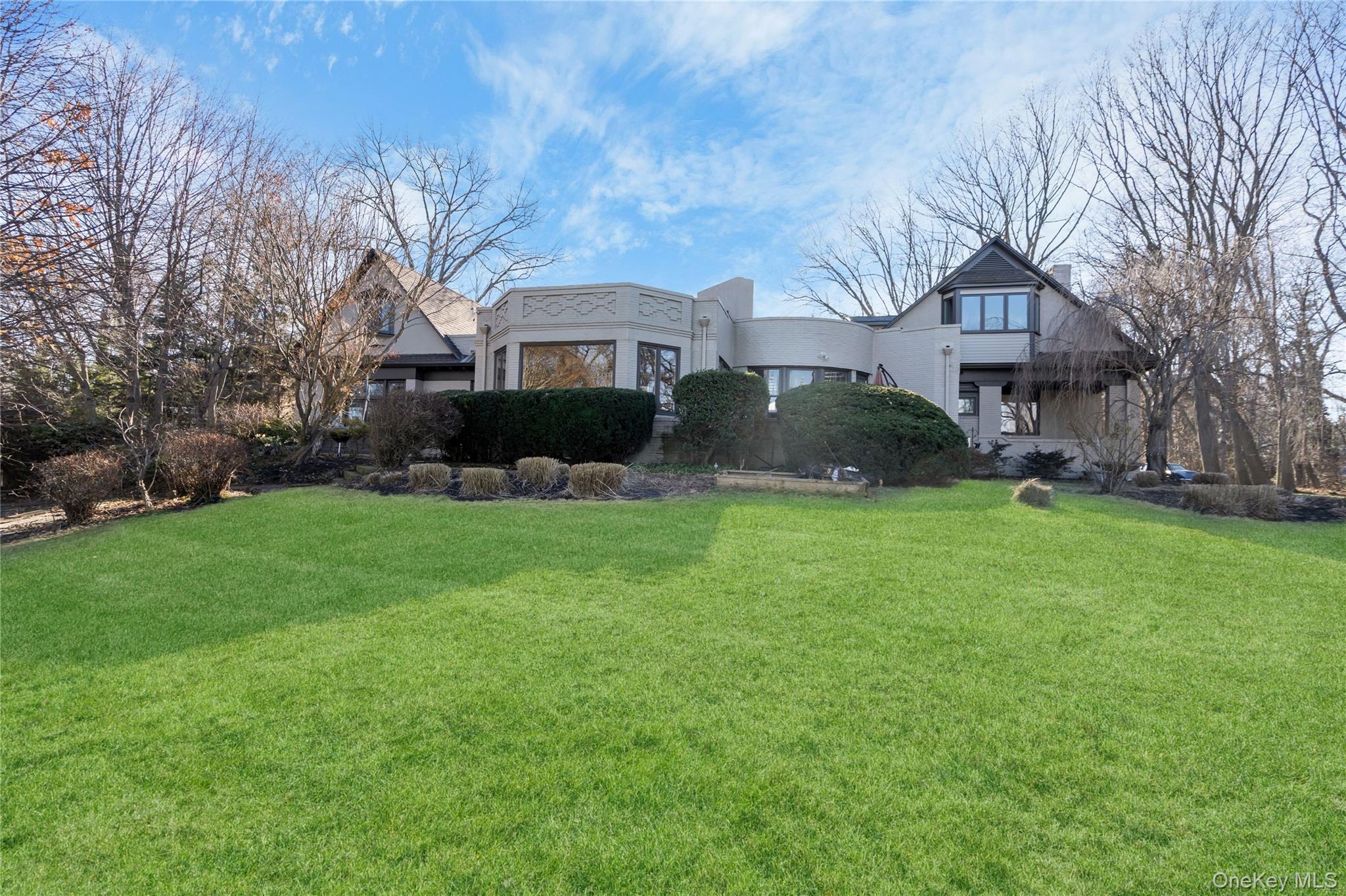 5 Cedar Lane, Glen Cove, NY 11542