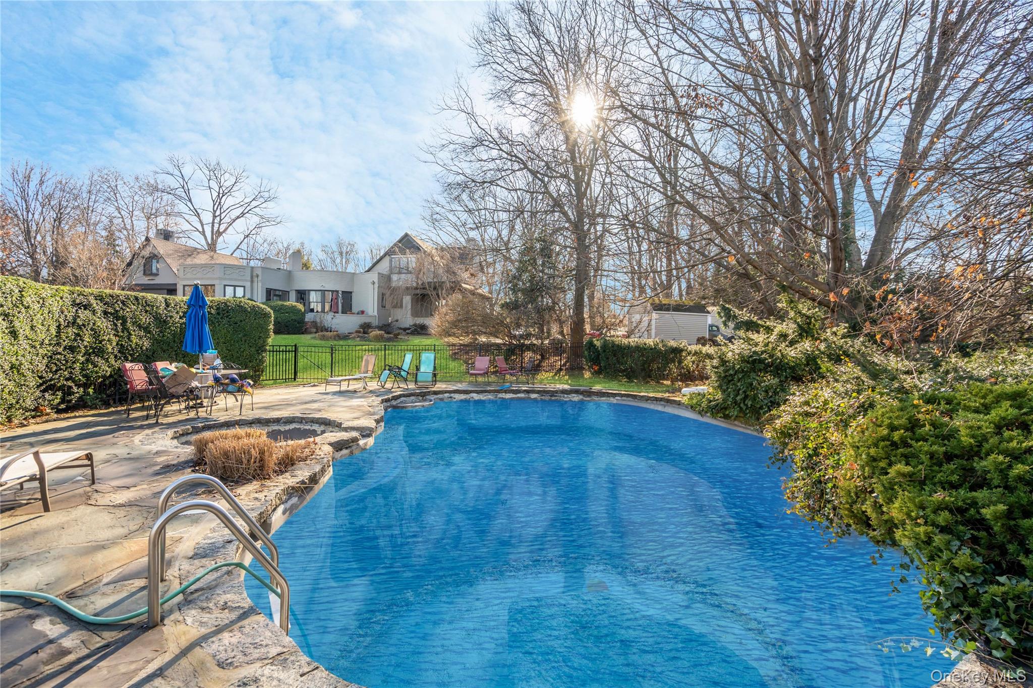 5 Cedar Lane, Glen Cove, NY 11542