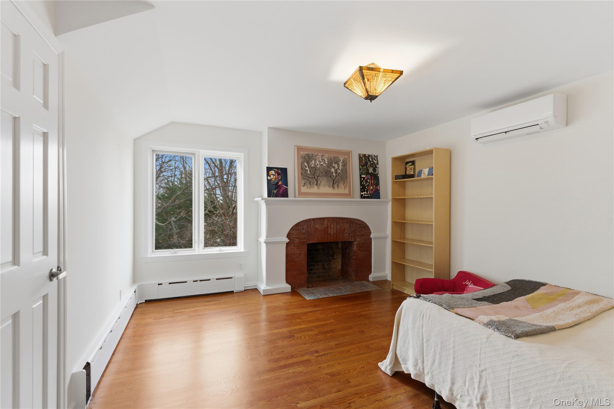 5 Cedar Lane, Glen Cove, NY 11542