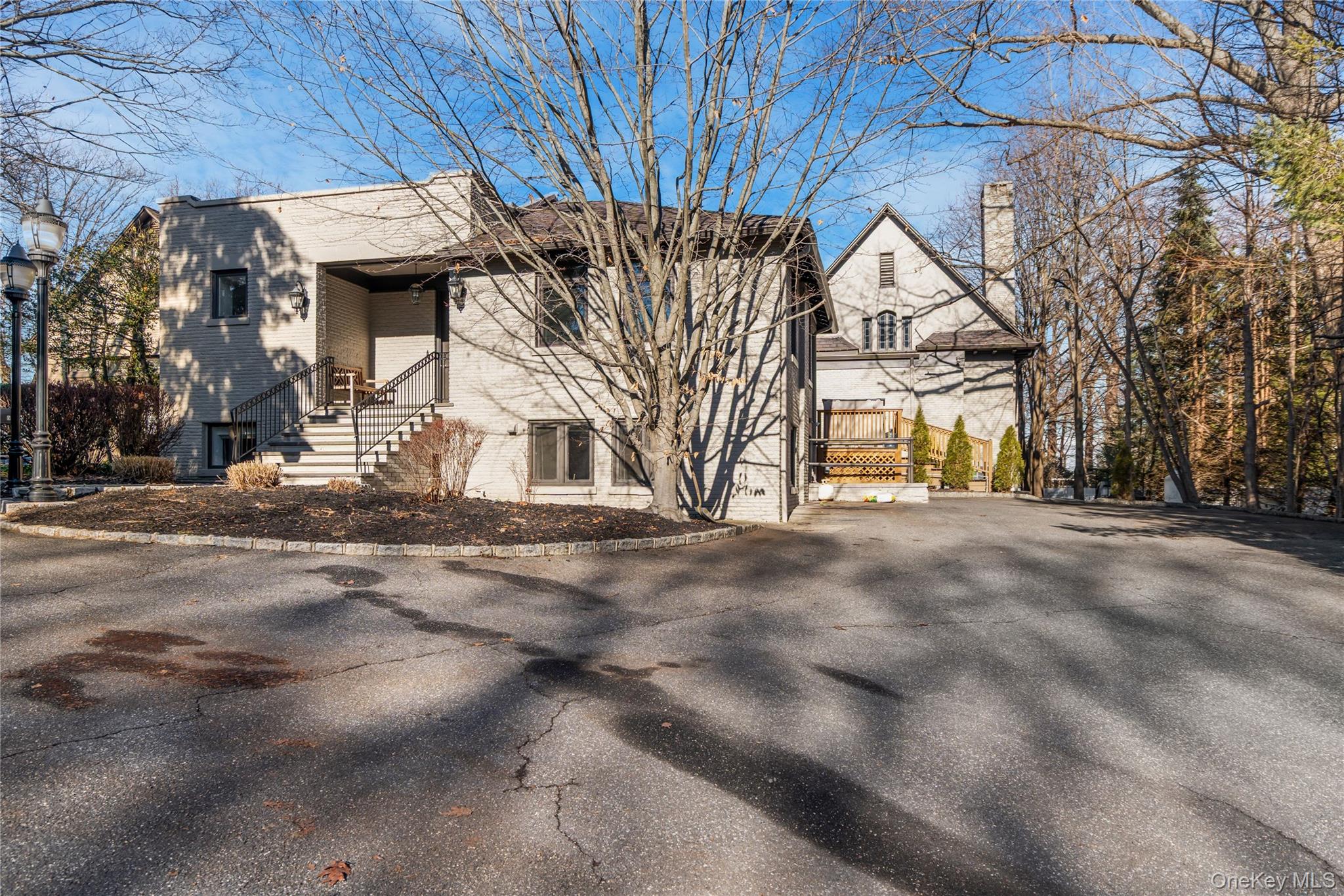 5 Cedar Lane, Glen Cove, NY 11542