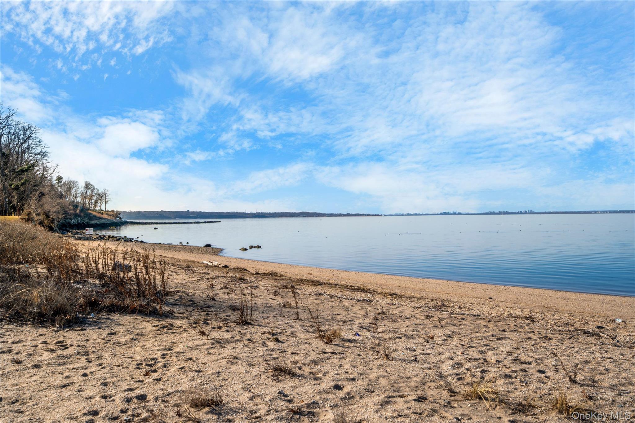 5 Cedar Lane, Glen Cove, NY 11542