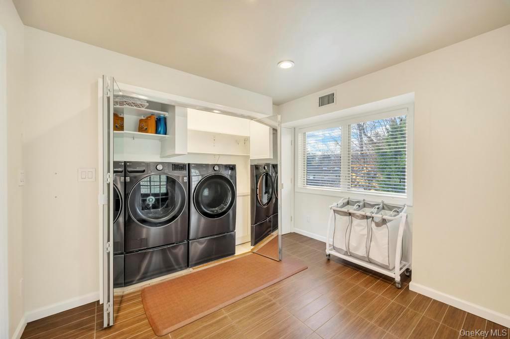 9 Sycamore Drive, Great Neck, NY 11021