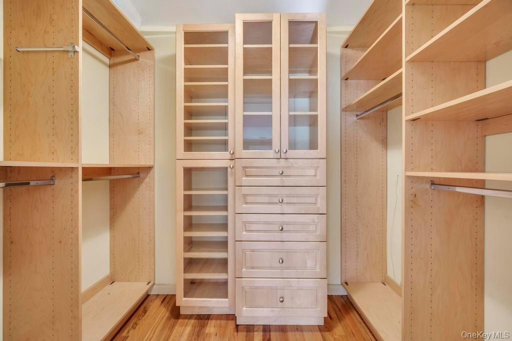 9 Sycamore Drive, Great Neck, NY 11021