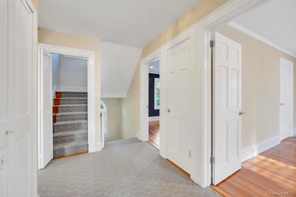 9 Sycamore Drive, Great Neck, NY 11021